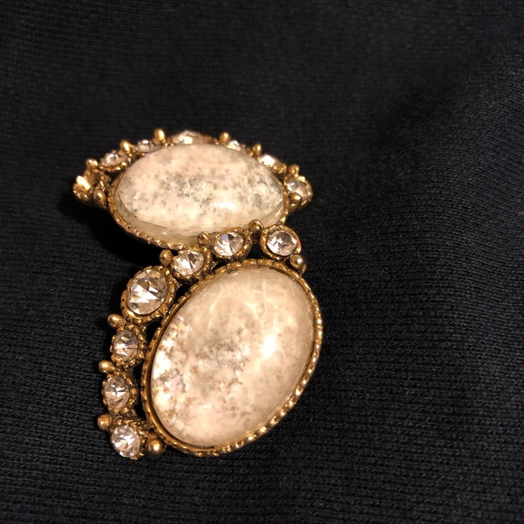 Vintage 1960s Clip on Earrings - Picture 4 of 4